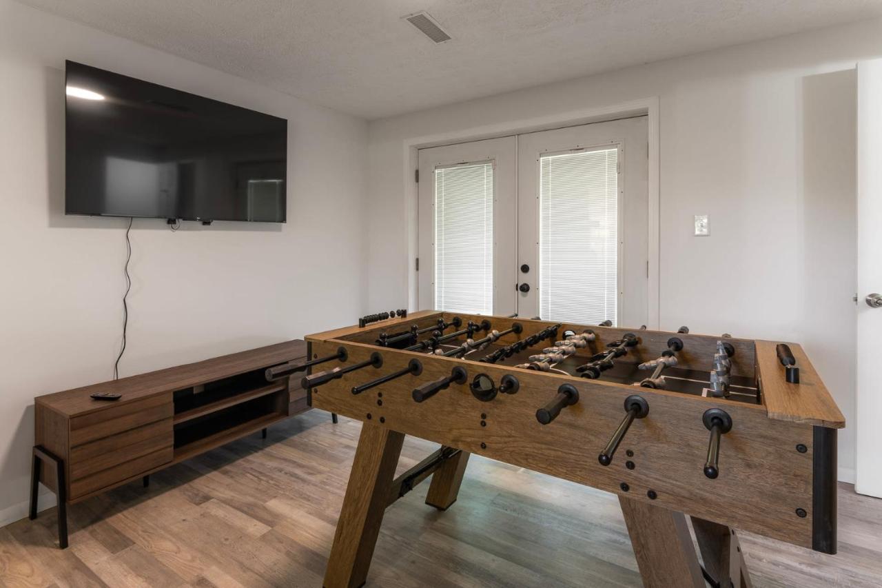 Across From The Ark - Sleeps 8 Holiday home